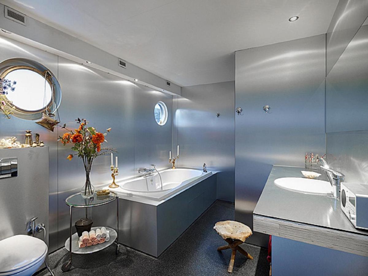 A304 Romantic Seaship In Top Center Amsterdam Esterno foto