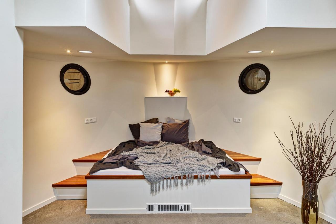 A304 Romantic Seaship In Top Center Amsterdam Esterno foto