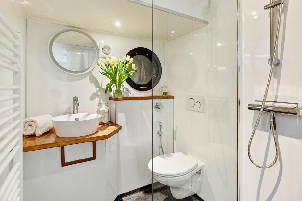 A304 Romantic Seaship In Top Center Amsterdam Esterno foto