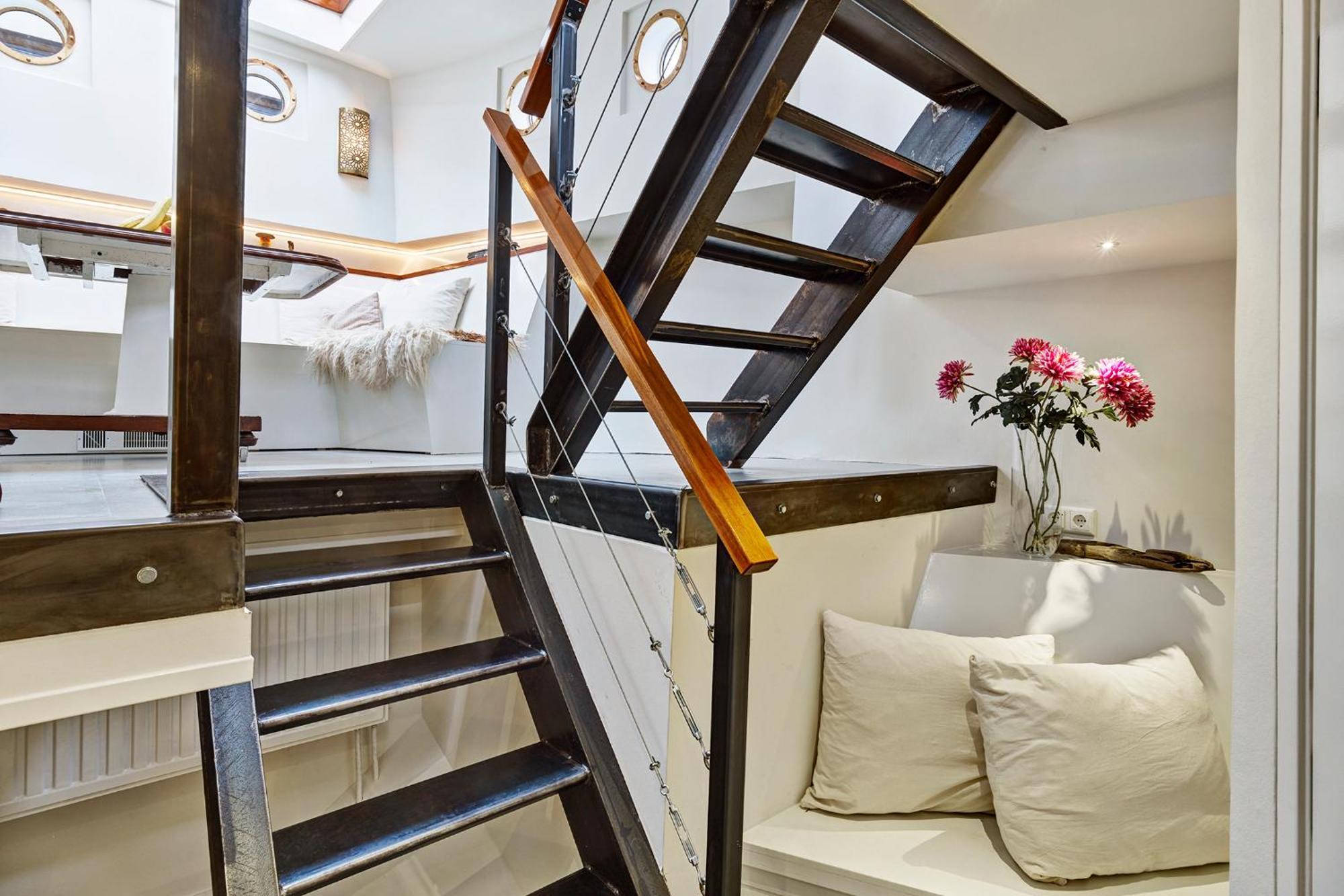 A304 Romantic Seaship In Top Center Amsterdam Esterno foto
