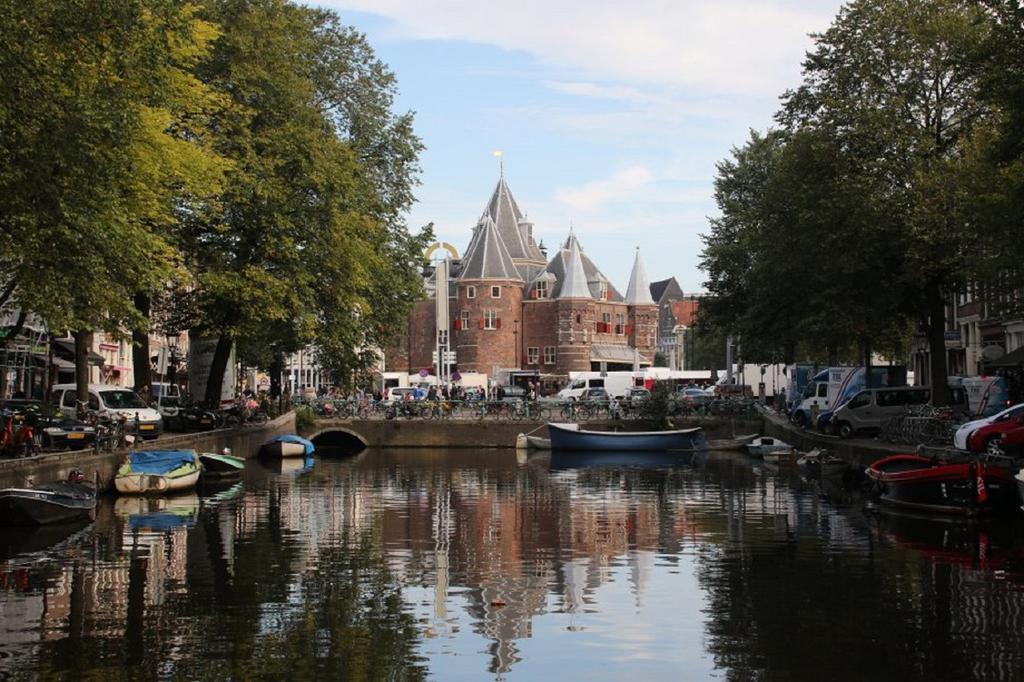 A304 Romantic Seaship In Top Center Amsterdam Esterno foto